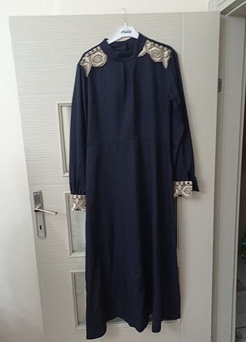 Güpür detaylı lacivert elbise - Görsel 2
