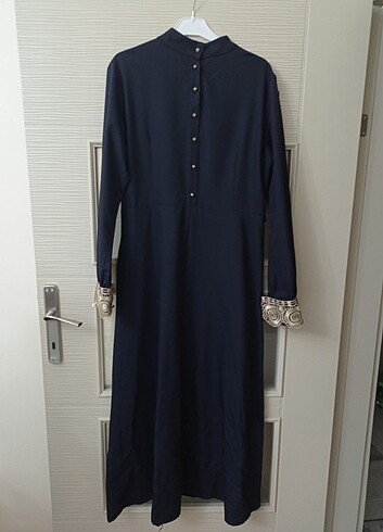 Güpür detaylı lacivert elbise - Görsel 4