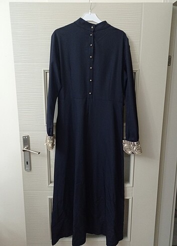 Güpür detaylı lacivert elbise - Görsel 5