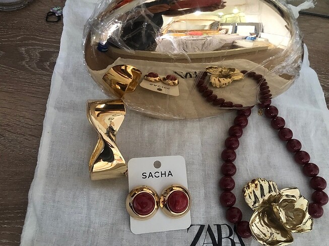 Beden Zara altın çanta kolye bileklik seti #zara