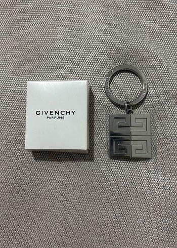 Givenchy Anahtarlık