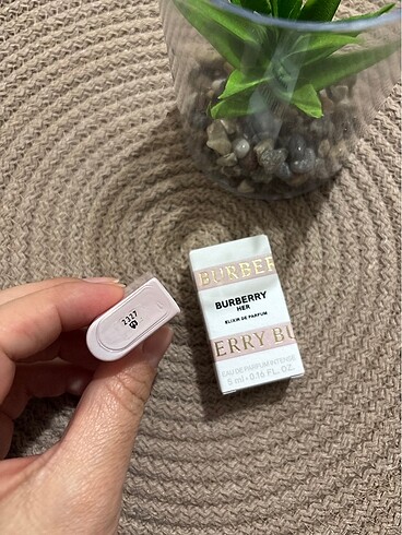 Beden Burberry Her Elixir Parfüm 5ml