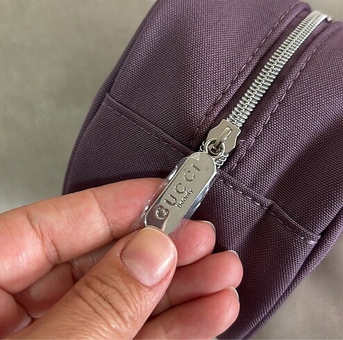  Beden Gucci makyaj çantası