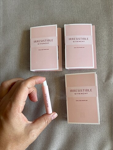 GIVENCHY Givenchy Irresistible Edp 1 ml 3 adet