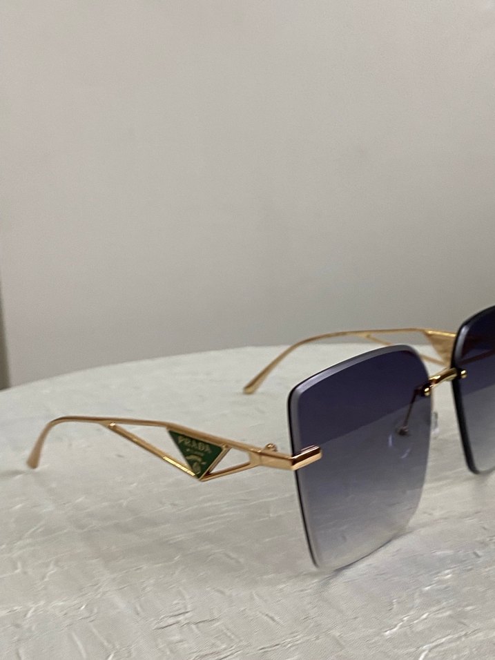 Prada Kadın Güneş Gözlüğü - Görsel 4