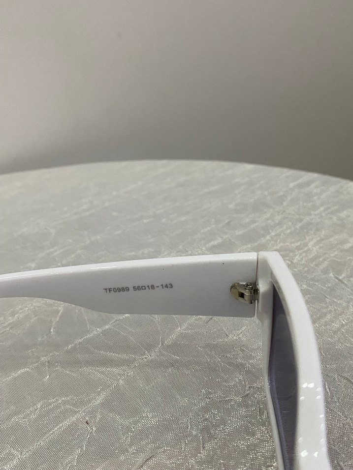 Tom Ford Beyaz Modern Klasik Kadın Güneş Gözlüğü - Görsel 4