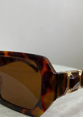 Taş Detaylı Kahverengi Chanel Güneş Gözlüğü - Görsel 4
