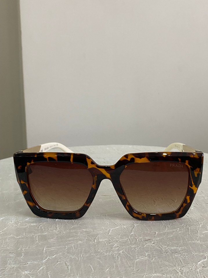Prada Klasik Kahverengi Kadın Güneş Gözlüğü - Görsel 3
