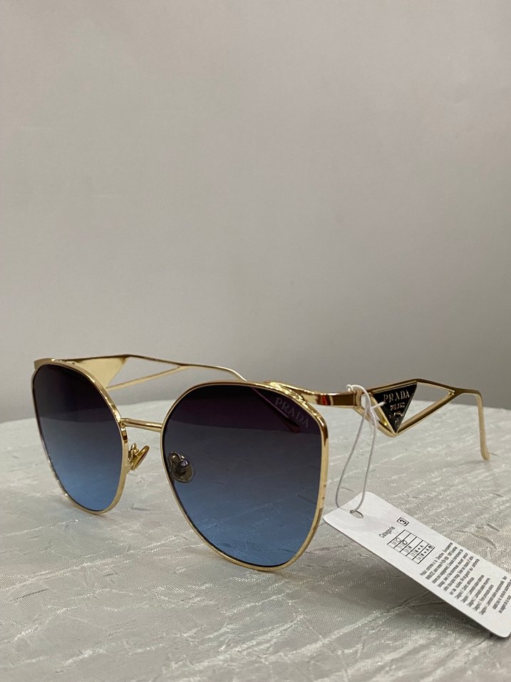 Parlak Prada Kadın Güneş Gözlüğü - Görsel 3