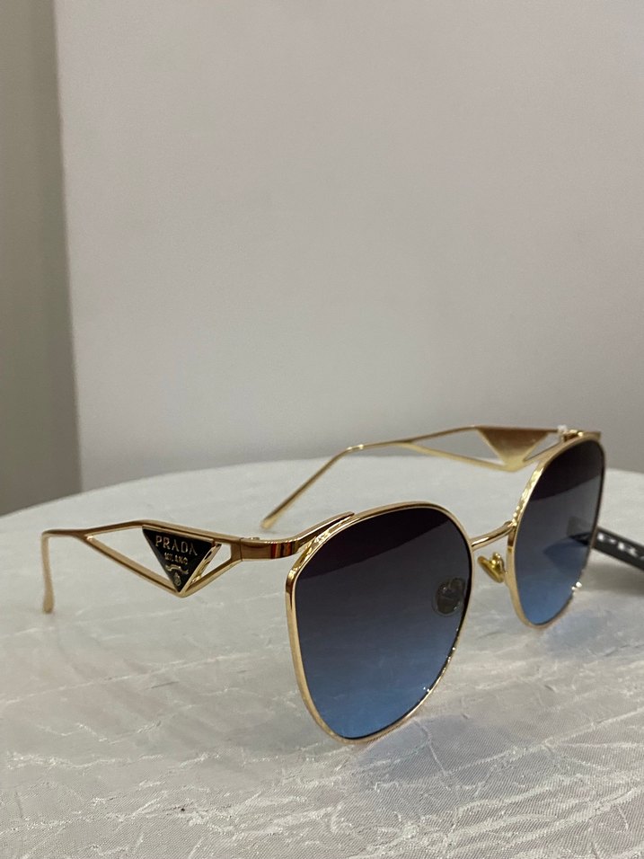 Parlak Prada Kadın Güneş Gözlüğü - Görsel 2