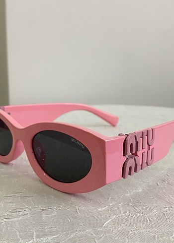 Pembe MIU MIU Güneş Gözlüğü - Görsel 4