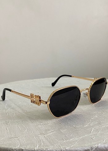 Miu Miu Modern Klasik Kadın Güneş Gözlüğü - Görsel 2