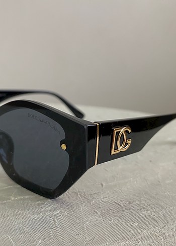 Dolce Gabbana Klasik Siyah Kadın Güneş Gözlüğü - Görsel 4
