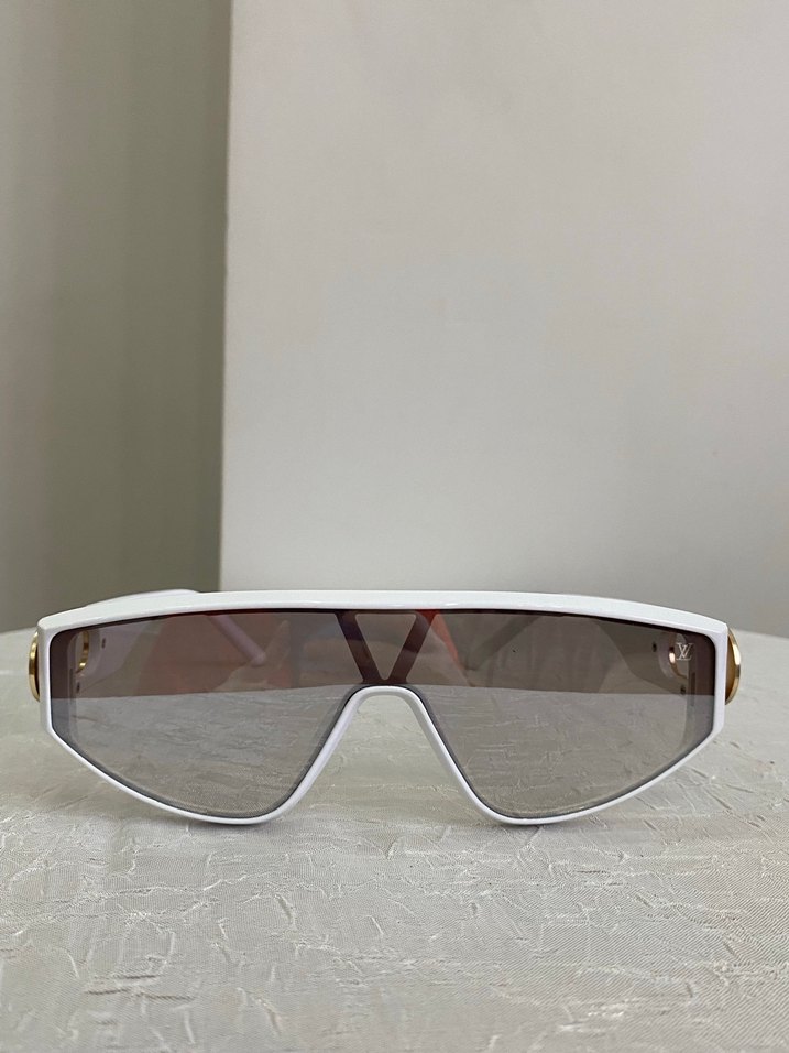 Louis Vuitton Aynalı Kadın Güneş Gözlüğü - Görsel 3