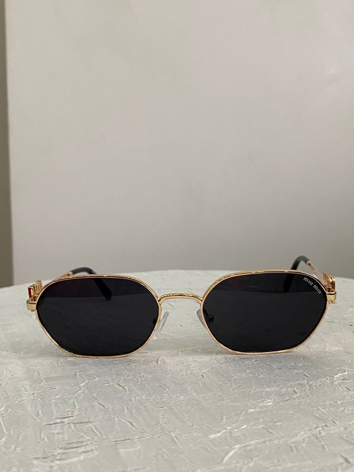 Parlak Altın Kadın Gözlüğü - Miu Miu - Görsel 4