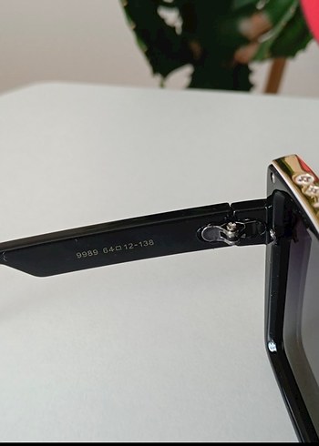 Louis Vuitton kadın Güneş gözlük - Görsel 4