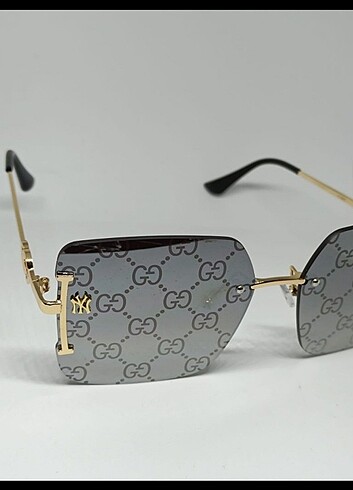  Beden gri Renk Gucci Bayan güneş gözlüğü 
