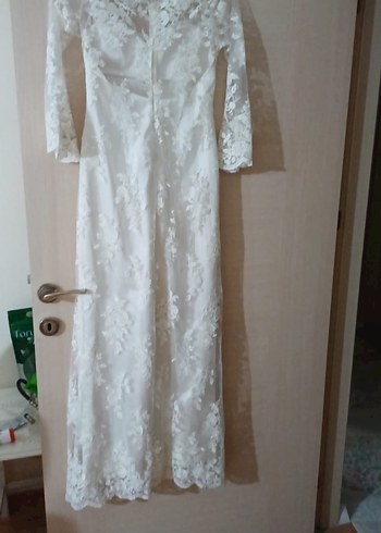 V Yaka Kısa Kollu Dantel Beyaz Gelinlik