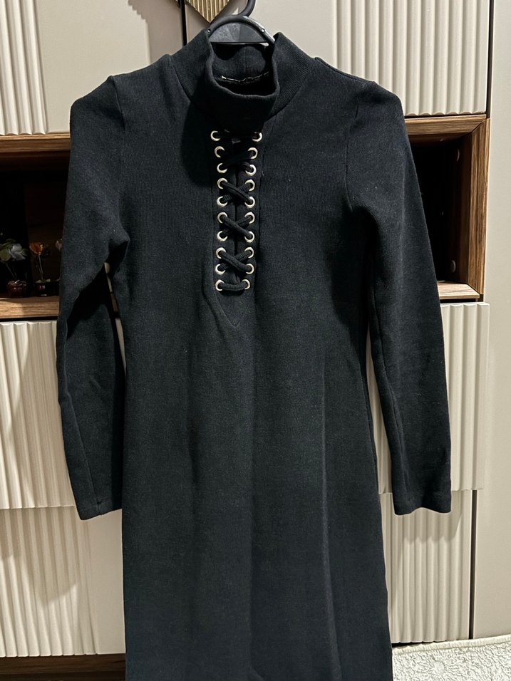 Uzun Kollu Zincir Detaylı Gri Uzun Elbise - Görsel 3