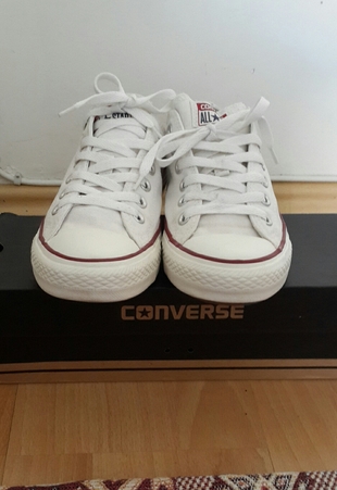 beyaz converse