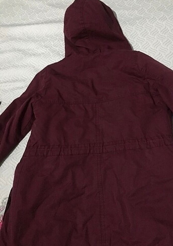 Bordo Kapüşonlu Kadın Mont Peluş Detaylı - Görsel 3