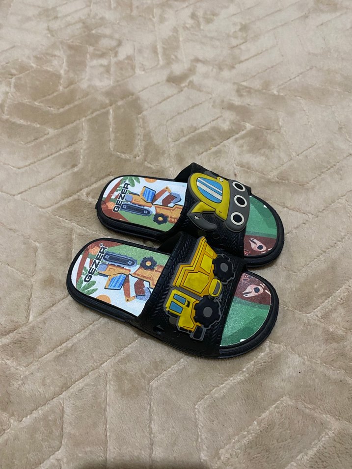 Çocuk Renkli Baskılı Kayışlı Terlik - Görsel 2