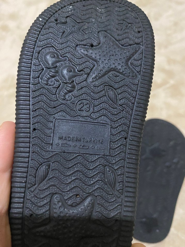 Çocuk Renkli Baskılı Kayışlı Terlik - Görsel 3