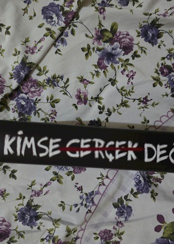 Beden Renk Kimse Gerçek Değil Romanı #ZEYNEPSEY