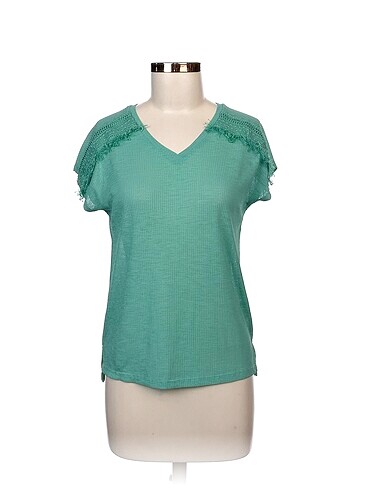 LC Waikiki T-shirt %70 İndirimli.