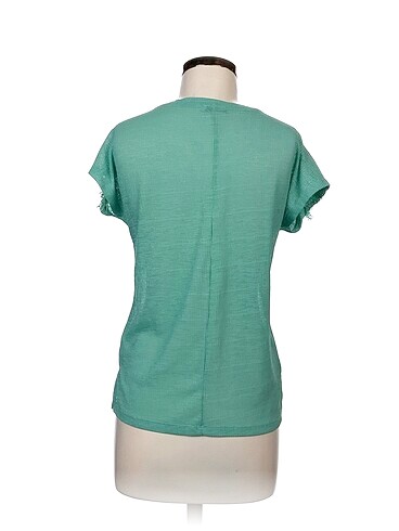 s Beden LC Waikiki T-shirt %70 İndirimli.