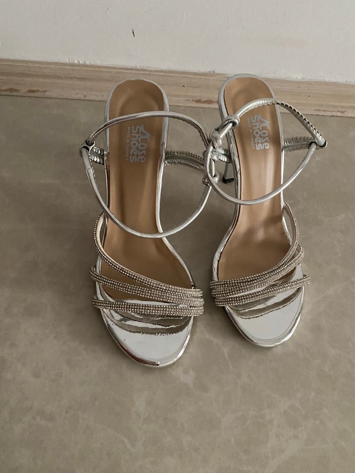 Altın Renkli Yılan Desenli Stiletto Topuklu Ayakkabı - Görsel 3