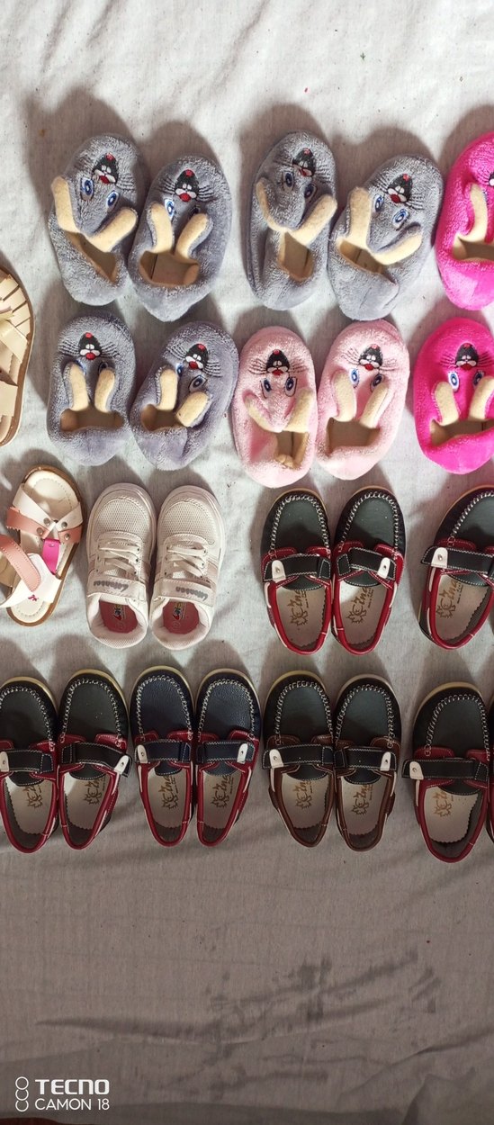 Kız Çocuk Çok Renkli Cırt Cırtlı Terlik - Görsel 3