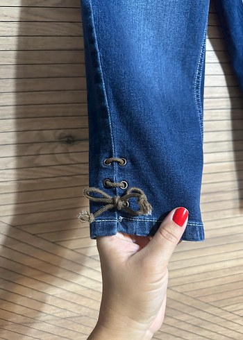 Zara Kız Çocuk Nakışlı Mavi kapri Kot Pantolon
