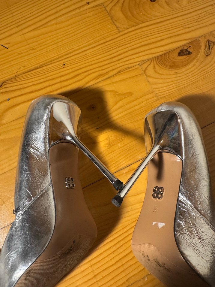 Gri Parlak Yılan Desenli Metal Stiletto - Görsel 4