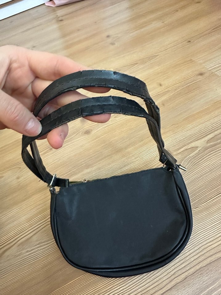 Siyah Deri Fermuarlı Kadın Çantası - Görsel 2