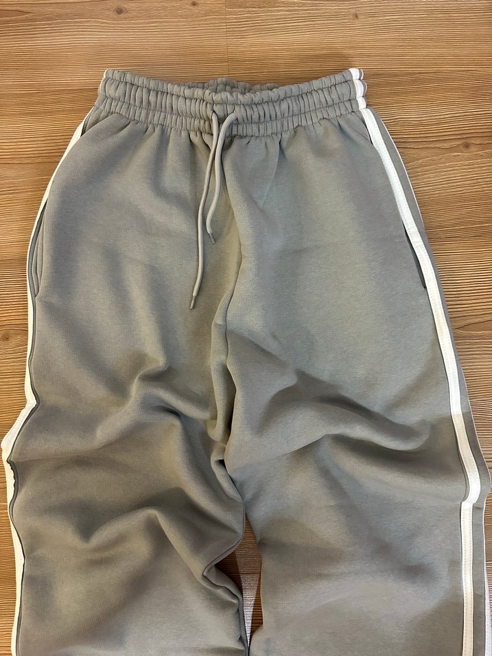 Gri Kapüşonlu eşofman takımı - Görsel 5