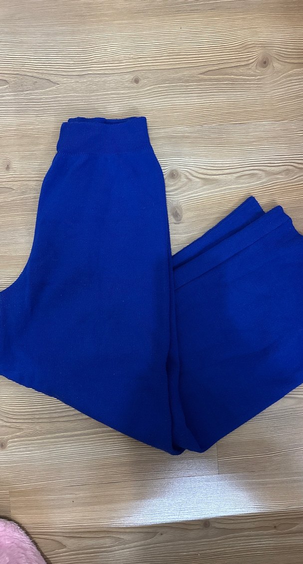 Mavi Düğmeli Nakışlı Kadın Triko takım - Görsel 4