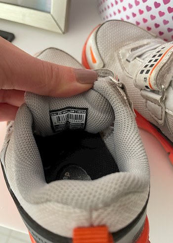 25 Beden beyaz Renk Beyaz Gri Erkek Çocuk Spor Ayakkabı Velcro