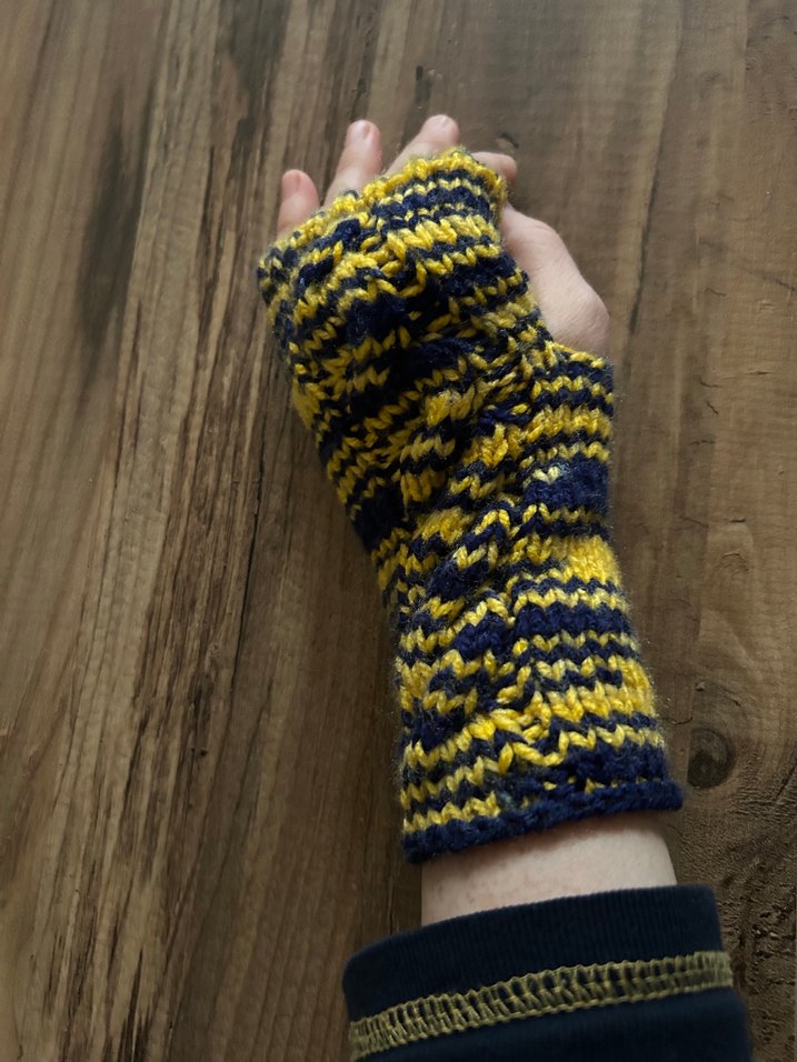 Sarı Lacivert Örgü Kadın Eldiveni - Görsel 2
