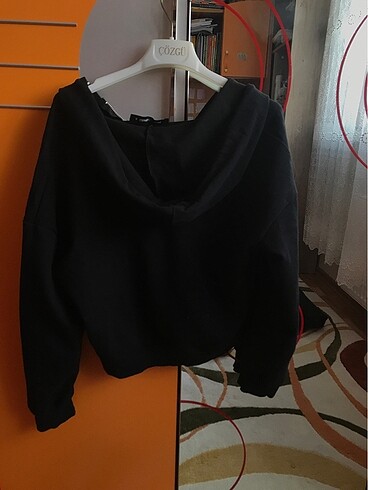 s Beden Siyah crop fermuarlı sweatshirt