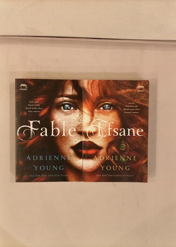 Fable Efsane Roman Kitabı - Adrienne Young