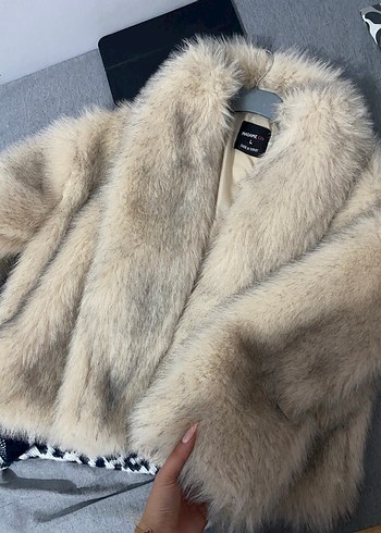 Bej kadın kürk - Görsel 3