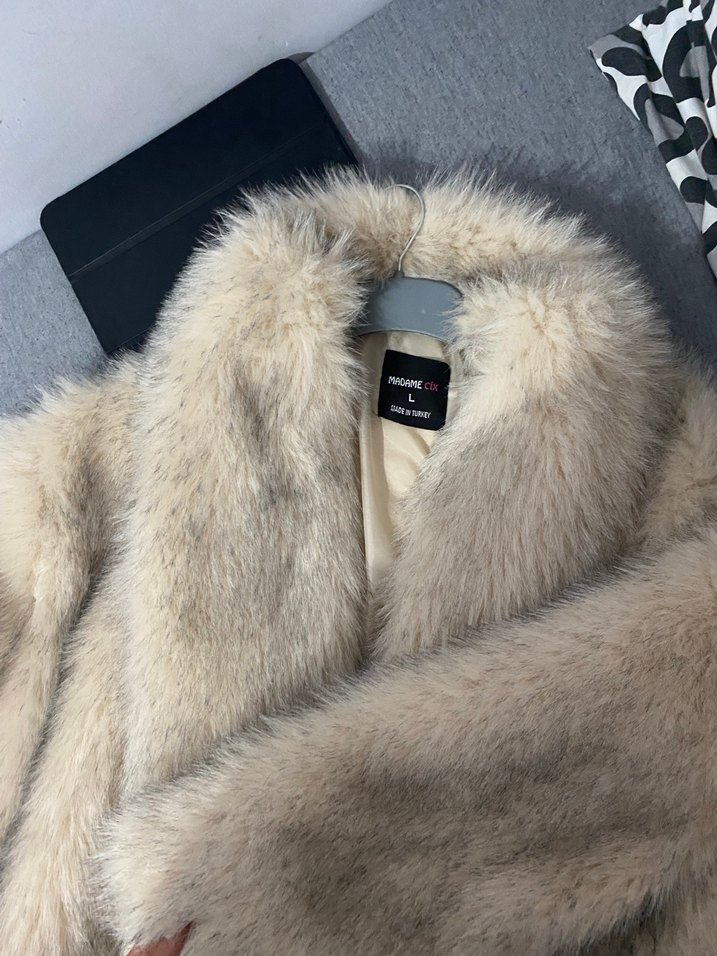 Bej kadın kürk - Görsel 4
