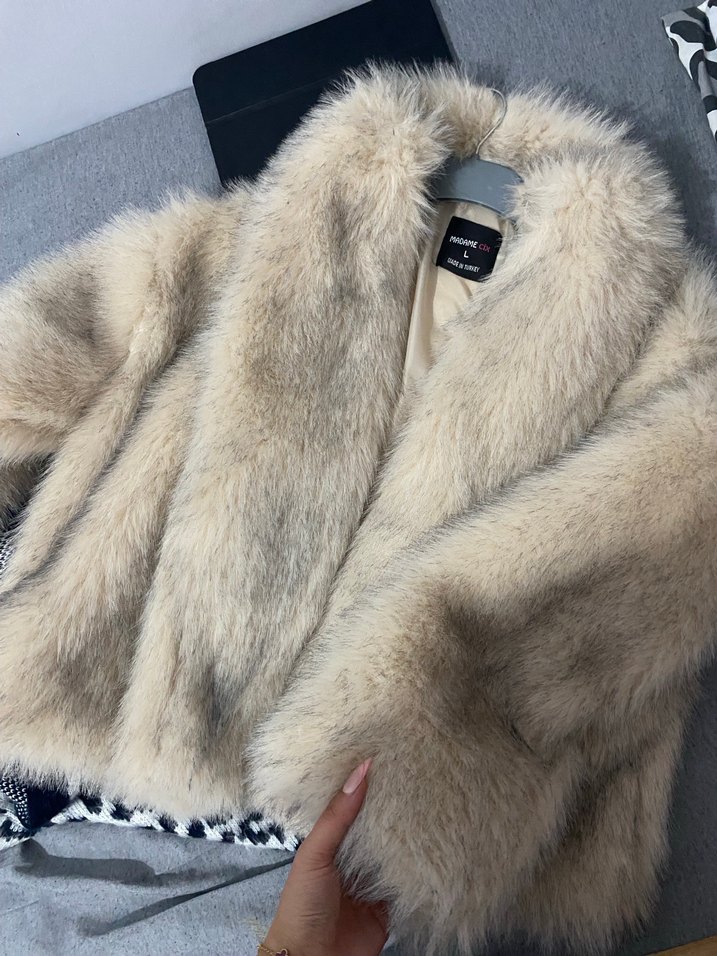 Bej kadın kürk - Görsel 3