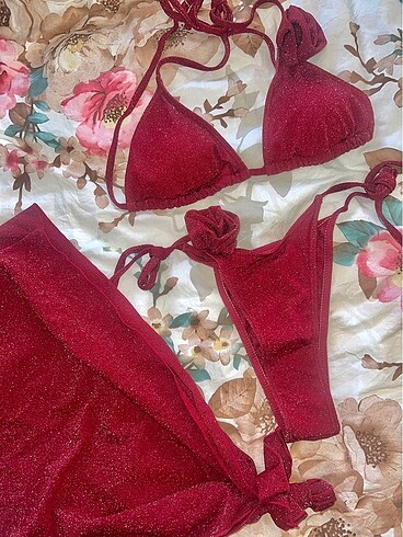 s Beden bordo Renk Kırmızı simli güllü bikini takımı seti