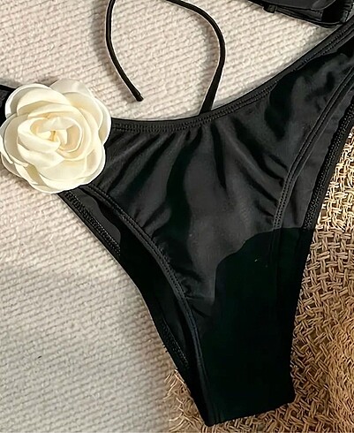 m Beden siyah Renk Siyah güllü bikini takımı