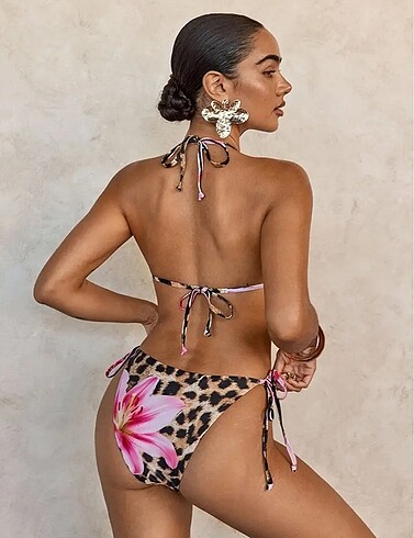 Diğer Leoparlı çiçekli bikini takımı