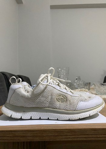 Beyaz Bağcıklı Kadın Spor Ayakkabı - Görsel 2