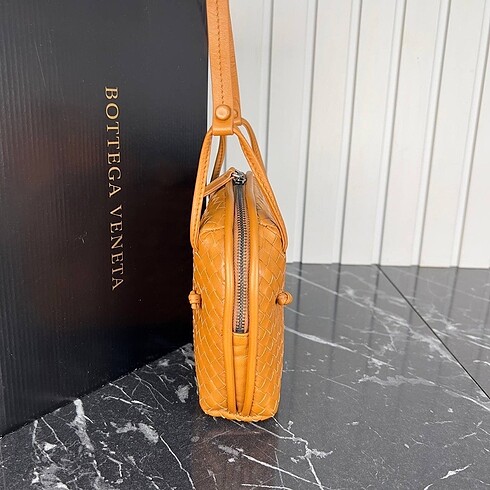 Bottega Veneta BOTTEGA HAKİKİ DERİ CANTA