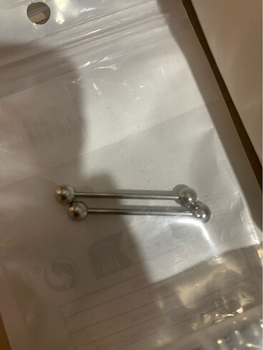  Beden Uzun bar piercing 2 tane